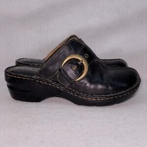 EUC Women’s Born bolo Black Leather Clogs Mules size 9 Buckle Comfort Soles